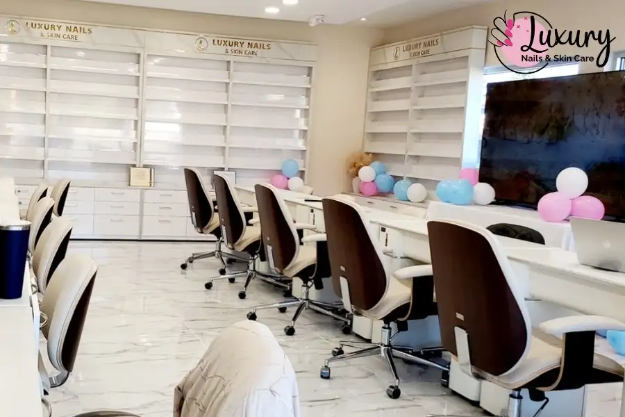 Looking for the Best Nail Tech La Crosse, WI? Discover Luxury Nails Skin Care & Spa!